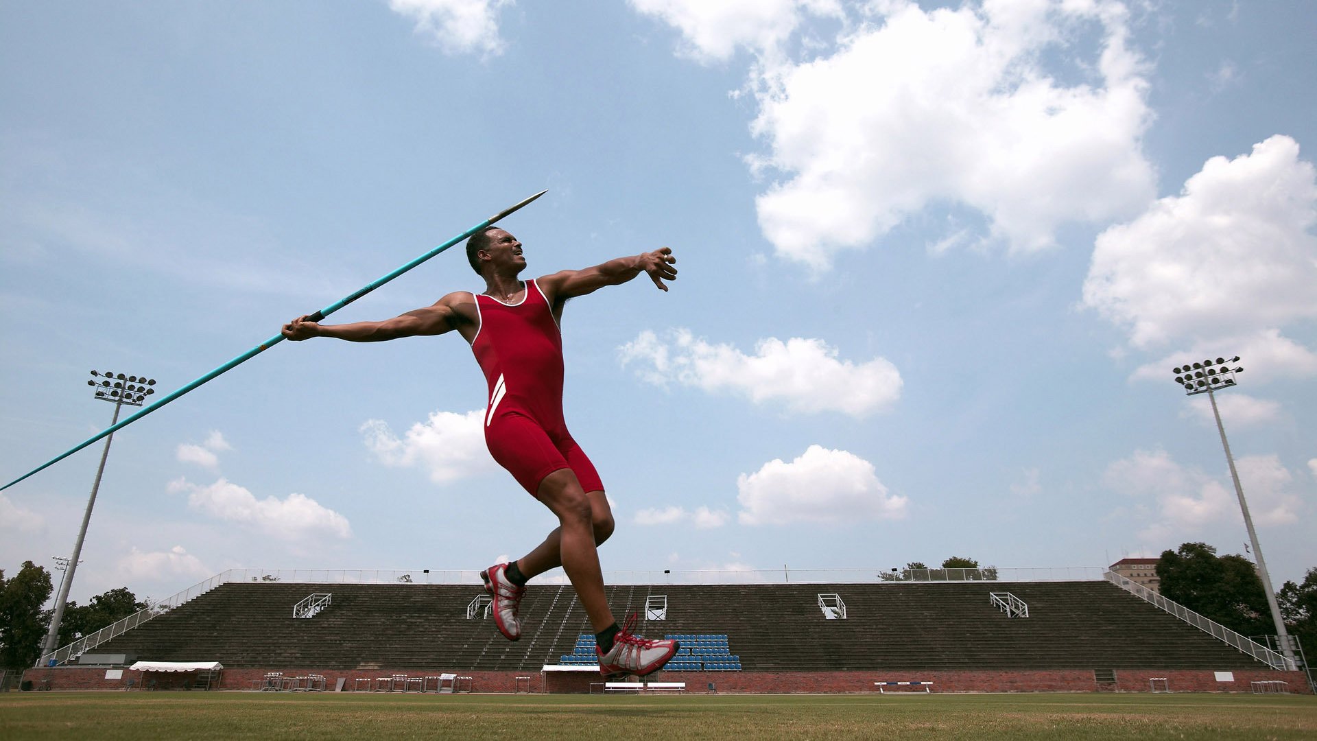 女子接力赛德国新阵配合良好，女子接力进决赛
